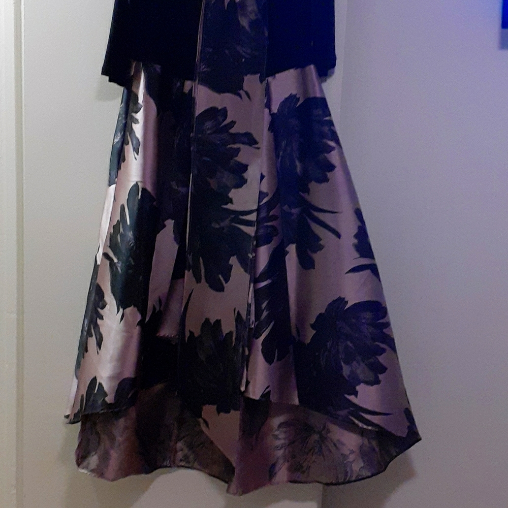 Hi/low dress lowest price only worn one time